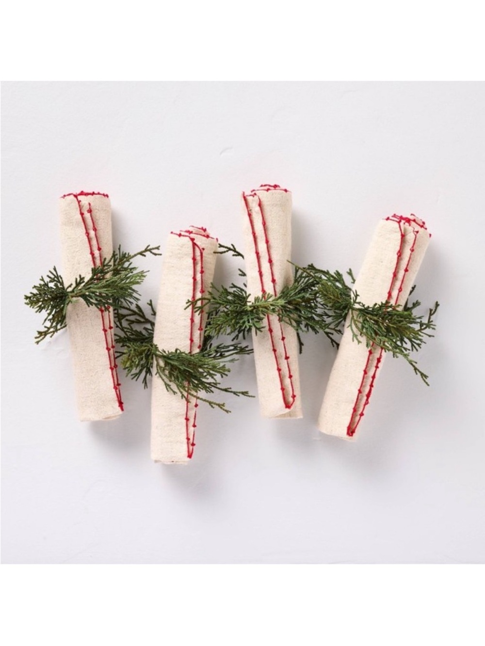 *SET OF 4* Hearth & Hand Embroidered Trim Cloth Napkins Red Cream Christmas NEW